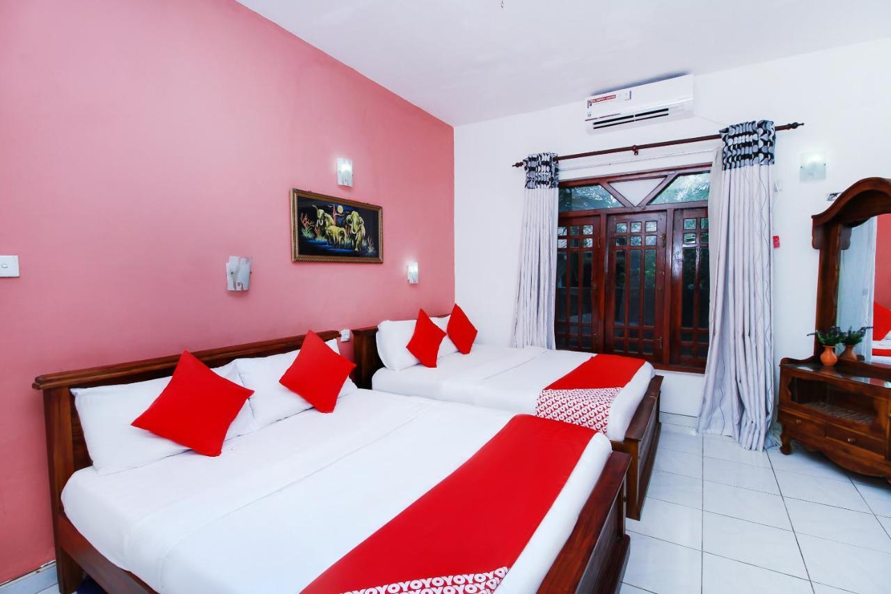 Hotel By The C Uswetakeiyawa Quarto foto